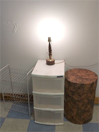 💡 Mid-Century Style Table Lamp and Assorted Storage/Decor 4