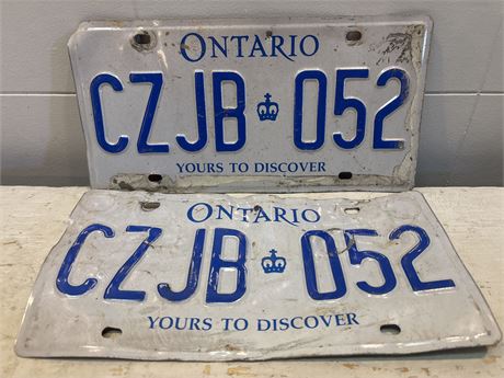 Pair of Ontario license plates OA