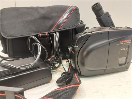 Vintage Memorex VHS-C Camcorder & Ambico Carry Bag Set 3