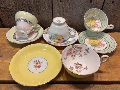 Set of 4 Vintage English Bone China Teacup & Saucer Duos Victoria C&E, Foley 6