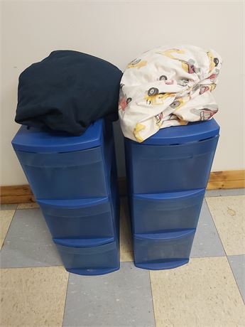 ​Blue 3-Drawer Storage Tower Duo & Bedding 9