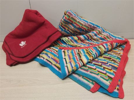 ​Cozy Blanket Set: Canada Fleece & Handcrafted Multi-Color Knit 7