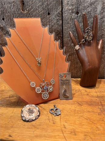 Vintage Costume Jewelry Lot Gold Tone Brooches Heart Pendants, New Moon Charm DC