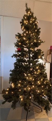 Pre-Lit Classic Artificial Christmas Tree OA