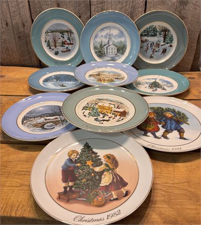 Vintage Avon Christmas Memories Collector Plate Set (1970s–1980s) 1