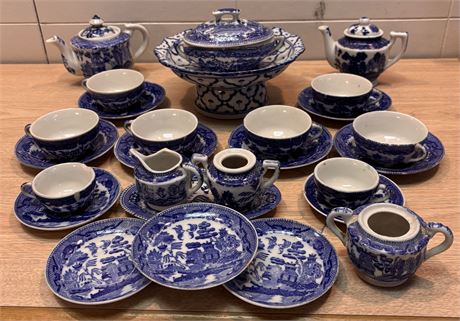 Vintage Blue Willow Pattern Miniature & Full-Size Tea Service 2