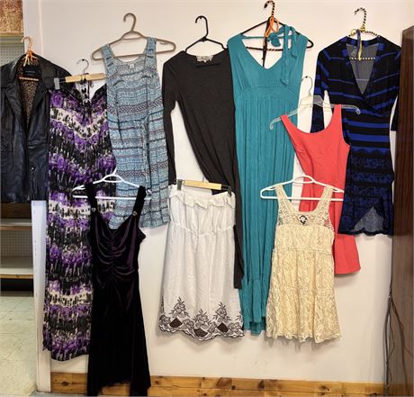 Women’s Dresses & Tops (Sizes S-L) – Velvet, Lace, Maternity & More! 17