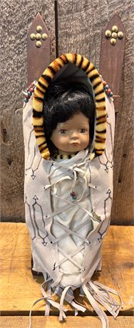 Vintage Porcelain Native American Collector Doll in Laced Cradleboard (Papoose)3