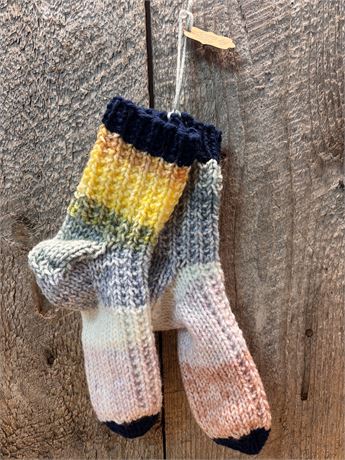 🧶 Handmade "Knits by Jilly" Pastel Sunset Slipper Socks – One of a Kind 19