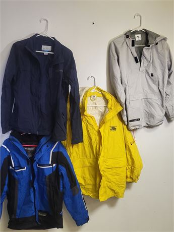 ​Outdoor & Performance Outerwear Trio 7