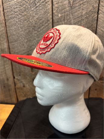 Adidas Originals 210 Fitted Hat - Grey/Red - Flexfit Tech 3FR