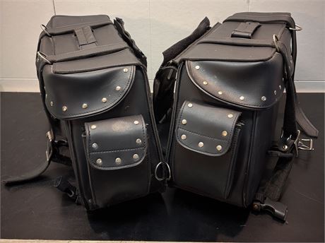 Studded Motorcycle Saddlebags – Zip-Off Throw-Over Cruiser Bags – READ: Heat19FR