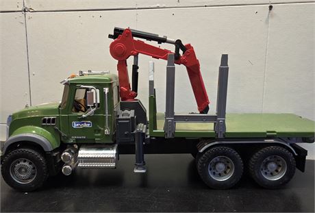 Bruder Mack Granite Timber Truck - 1:16 Scale Forestry Crane & Tilting Bed 10