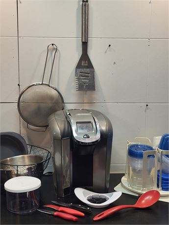 Keurig 2.0 Coffee Maker & Kitchen Essentials Collection 7