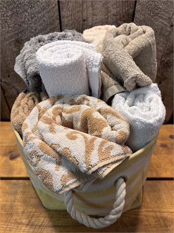Coastal Charm Canvas Storage Caddy with Assorted Plush Cotton Towels Set of 7 14