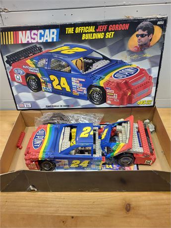 NASCAR Jeff Gordon Building Set