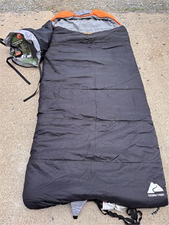 Ozark Trail 0°C (32°F) Hooded Sleeping Bag - 85" x 35"