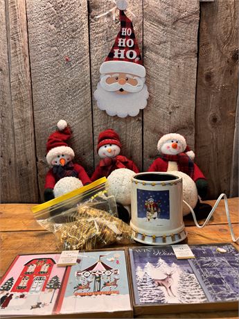 Festive Holiday Décor & Cards