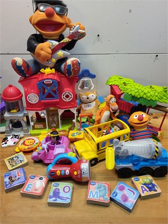 Fisher-Price Little People & Sesame Street Plush Toy Collection