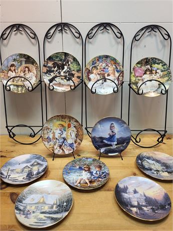 ​Collection of 11 Vintage Decorative Collector Plates with 4 Metal Wall Racks 11