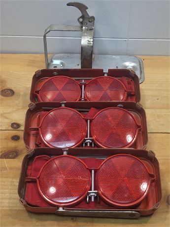 Vintage Grote Stratolite No. 100 Folding Road Flare Reflector Kit